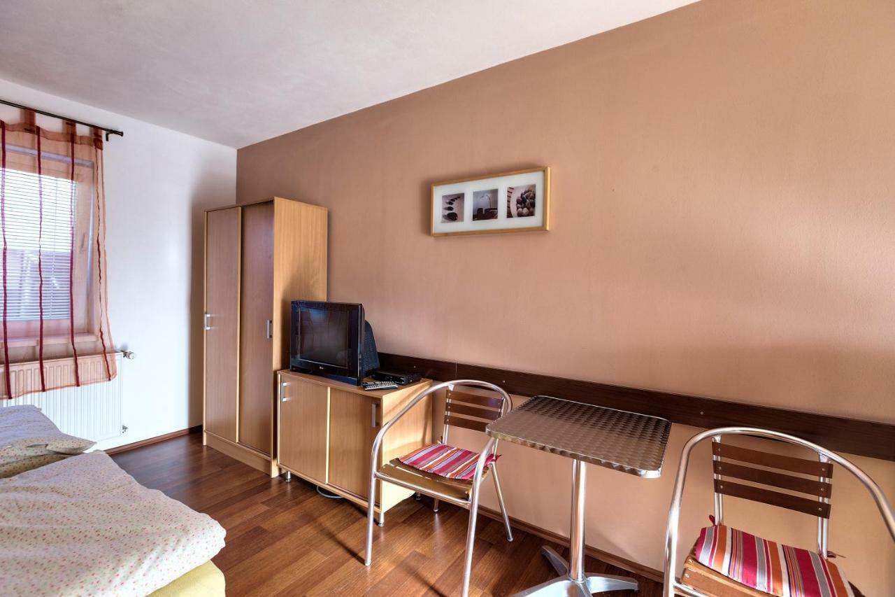 Apartmanovy Dom Red Podhájska Exterior photo