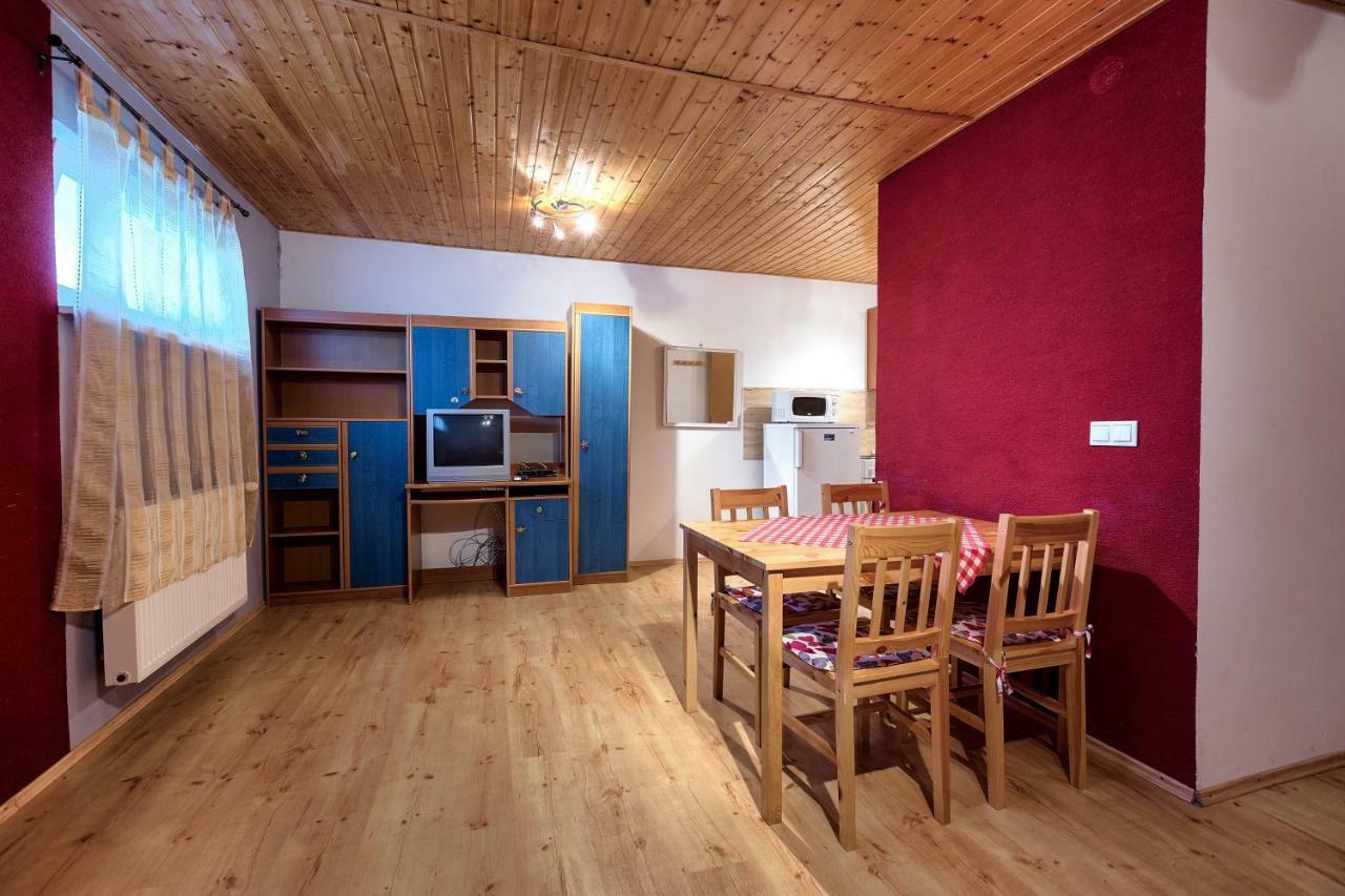 Apartmanovy Dom Red Podhájska Exterior photo